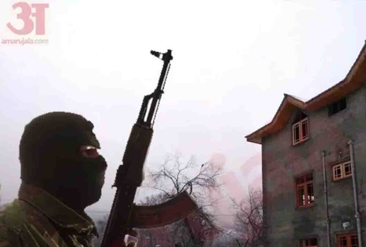 DSP Davinder Singh is accused of grabbing land of temple, Kashmiri Pandits filed case