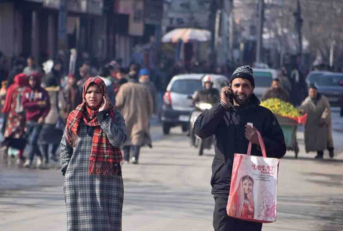 internet service in kashmir, Prepaid mobile service restored in Kashmir