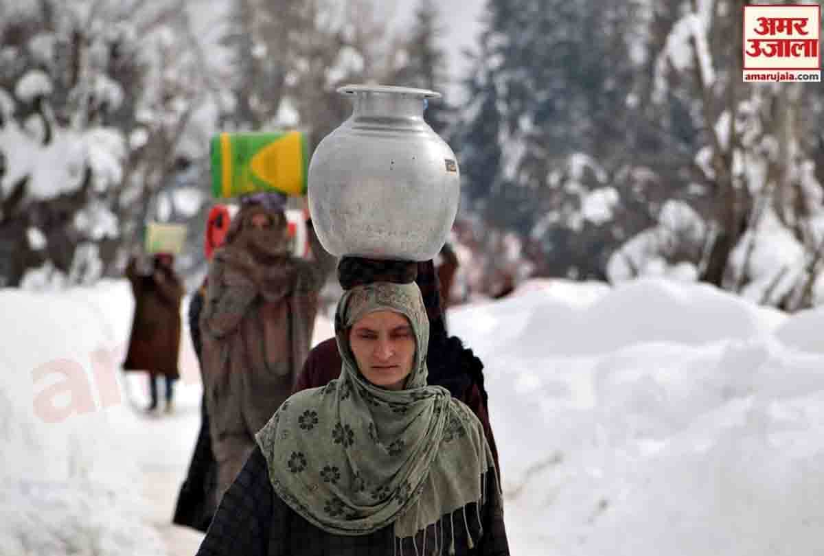 Heavy snowfall again in jammu kashmir mountains hundreds of roads closed