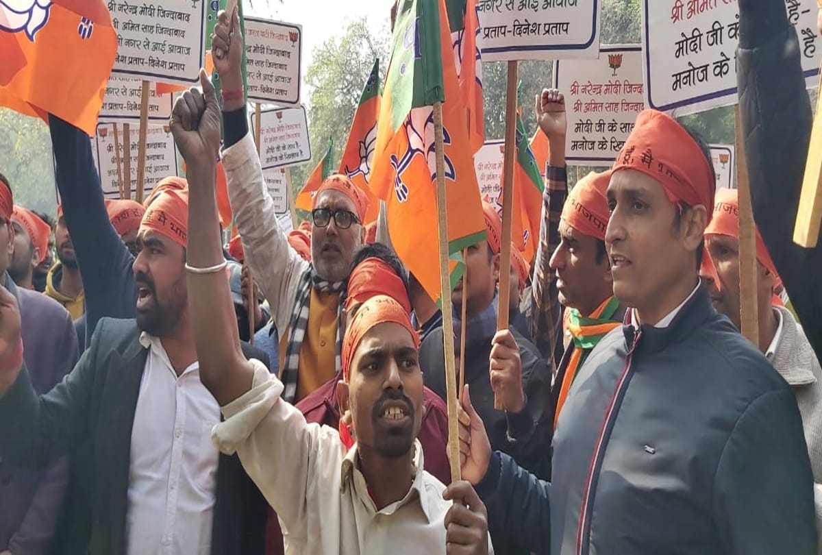 Delhi Assembly elections 2020 people of Purvanchal have come out against Manoj Tiwari