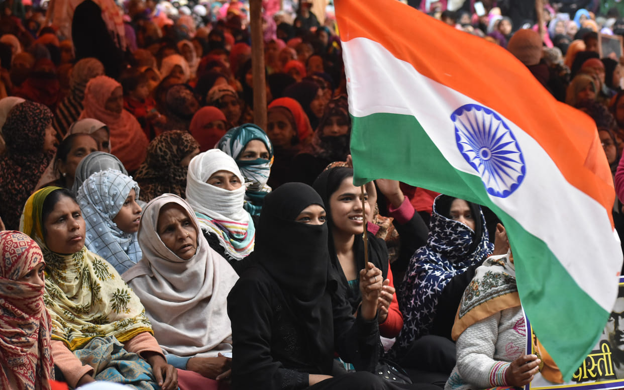 The seventh day continues to picket, written with blood, CAA-NRC not accepted