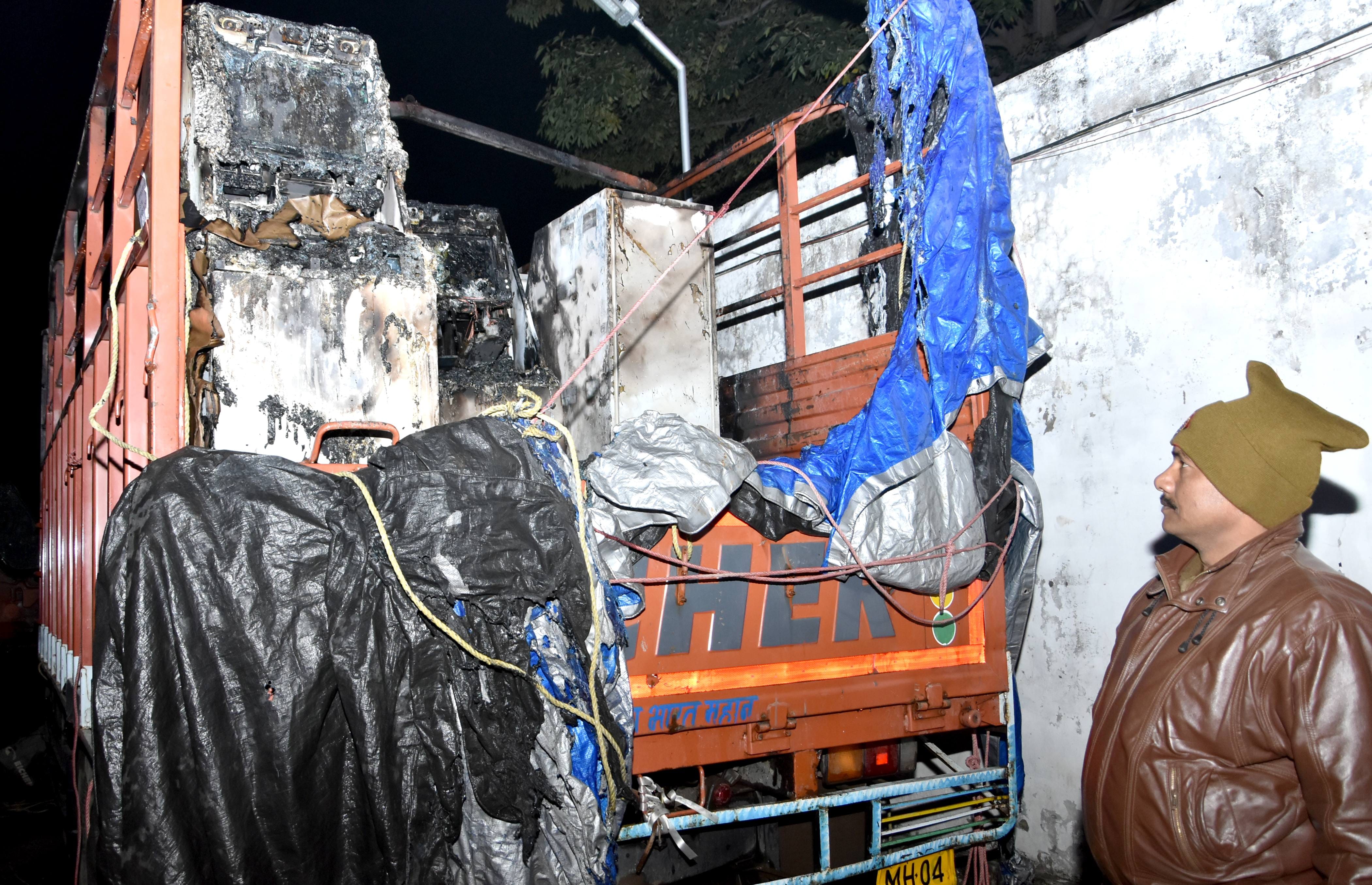 Prayagraj: Fire in truck parked in mall premises, 13 ATMs burnt