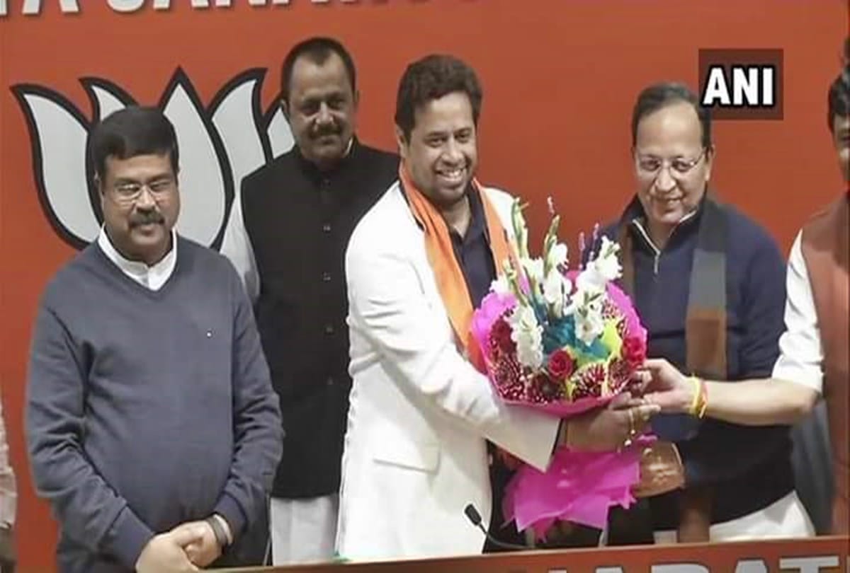 BJP MP Offensive comment over CAA, said those opposing CAA are Dog of Mamta banerjee