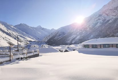 Snowfall in Rohtang, cloud cover in Shimla, cold wave increases as mercury falls