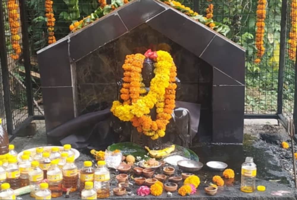 shani dev will Move into Capricorn after 29 years Bad Effect on Zodiac Sign