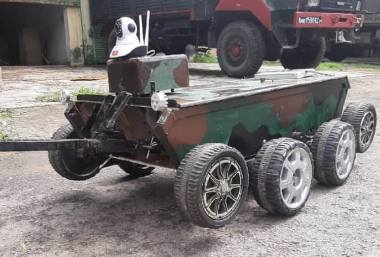 Army Jawan made remote mobile robot who is capable to defuse Bomb
