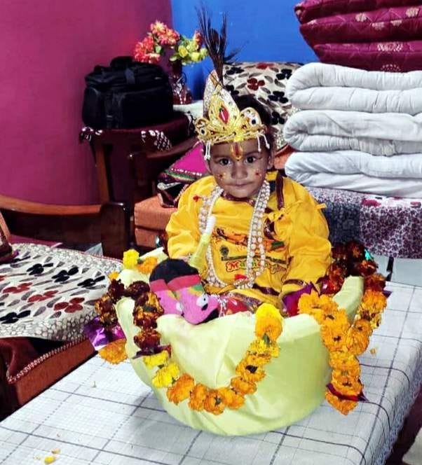 Devotees flocked to Krishna's birthday celebration