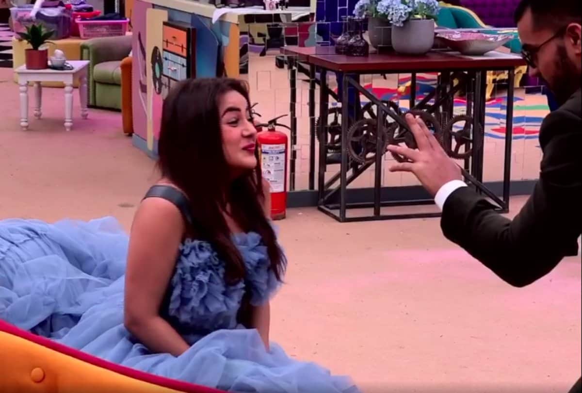bigg boss 13 contestants family members can be enter as wild card