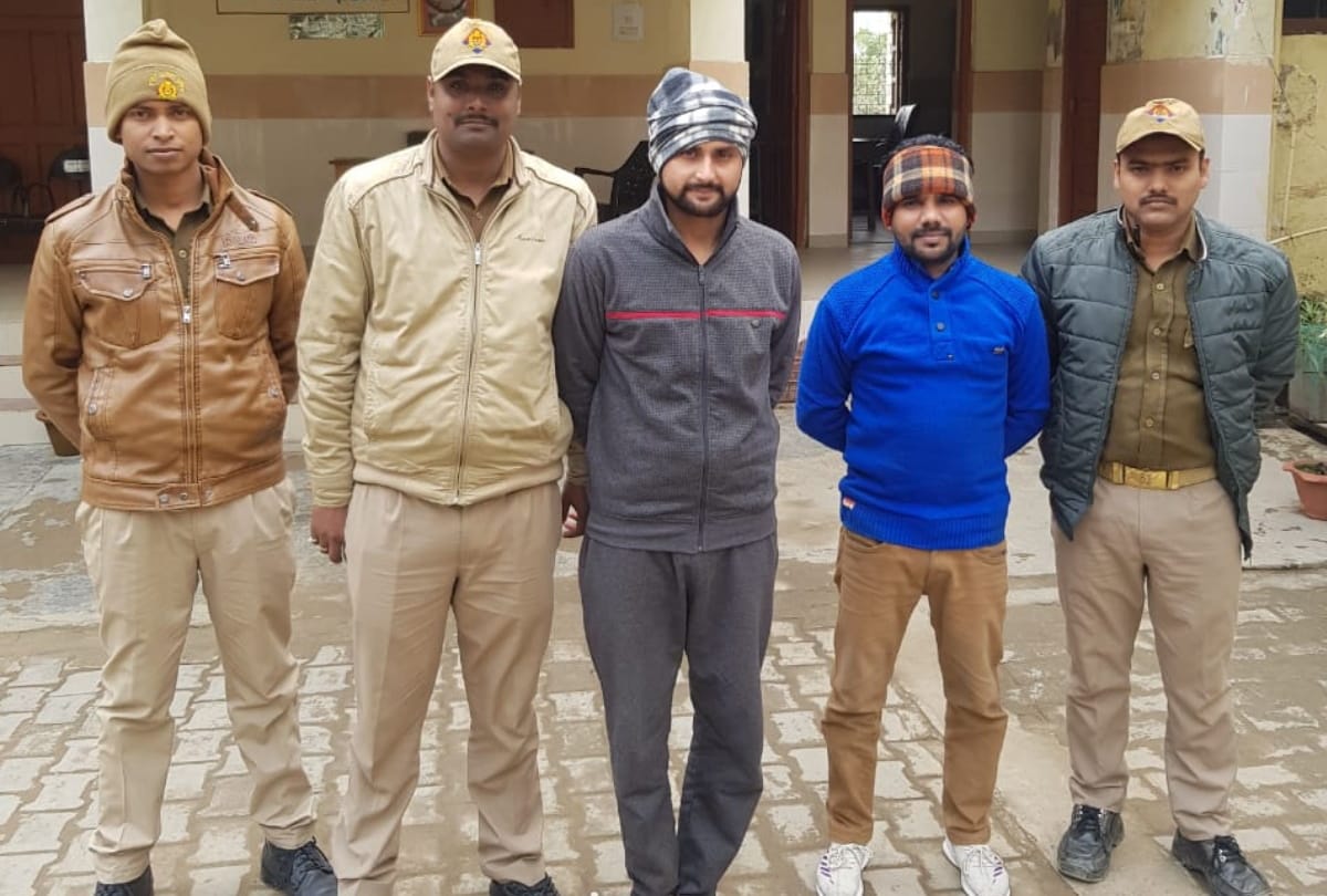 shahpur police arrested two Gangster accused