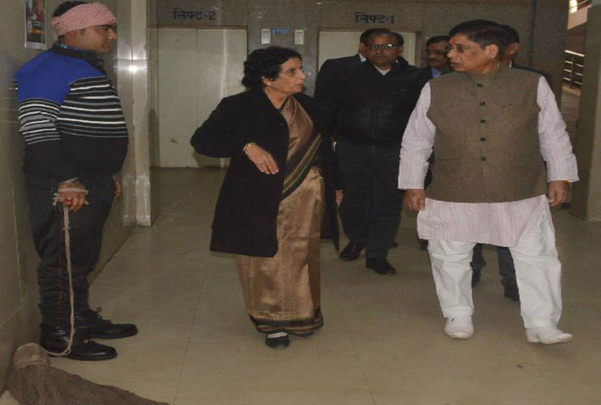 Up Minister Dr. GS Dharmesh Inspected SN Medical College