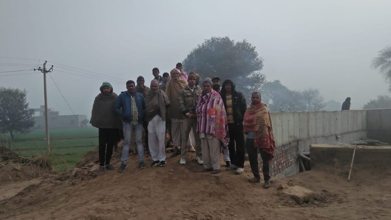 Villagers protested against the reduction of bridge width, fatehabad