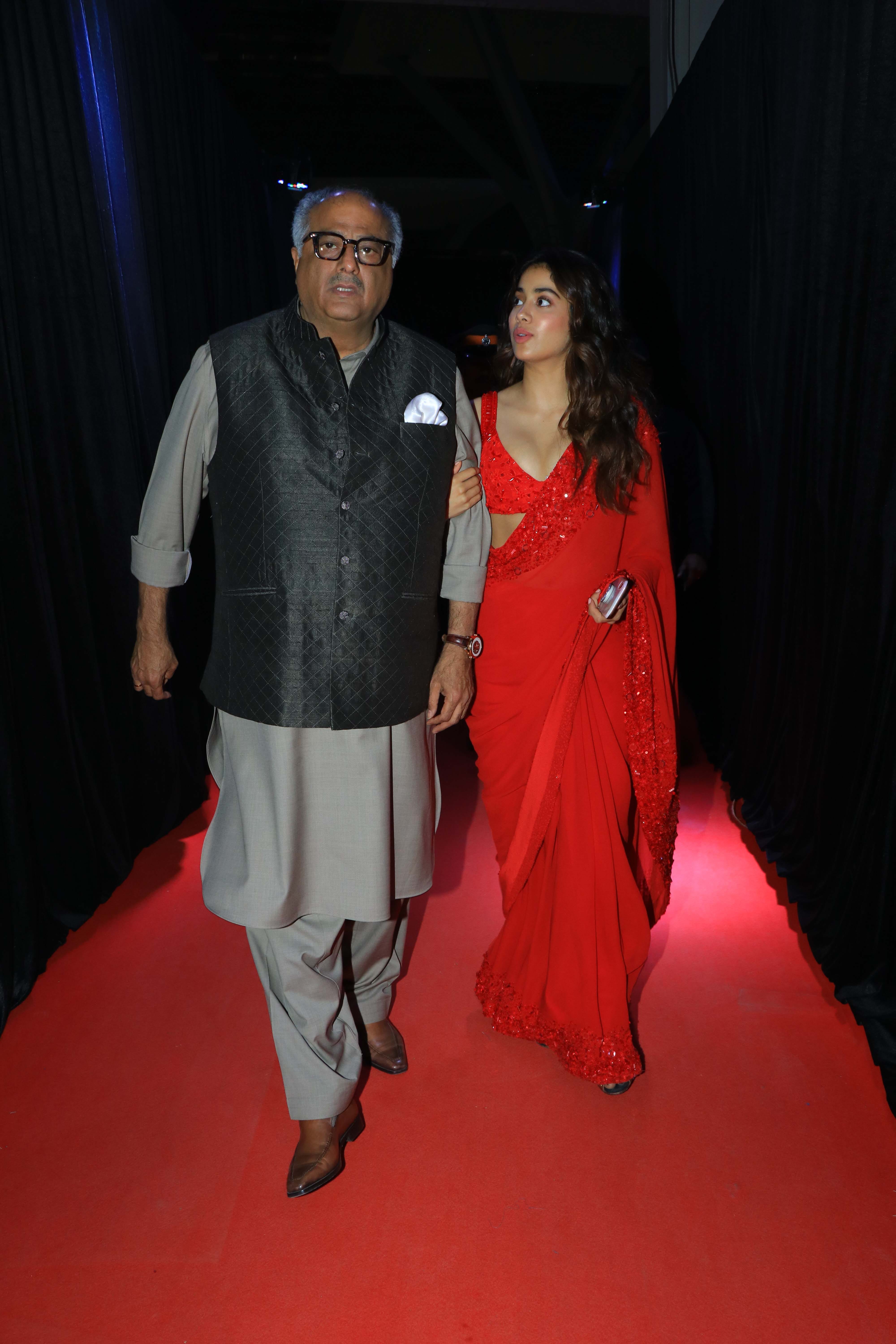 Janhvi Kapoor khushi kapoor and boney kapoor corona test negative two more found corona positive