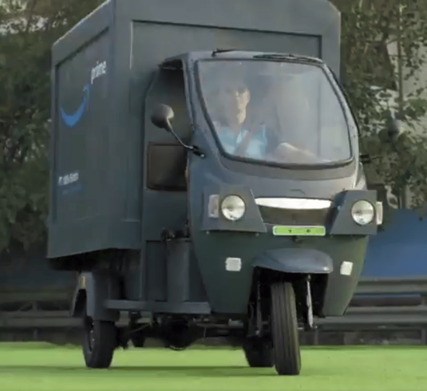 electric rickshaw amazon amazon electric rickshaw india jeff bezos india tour