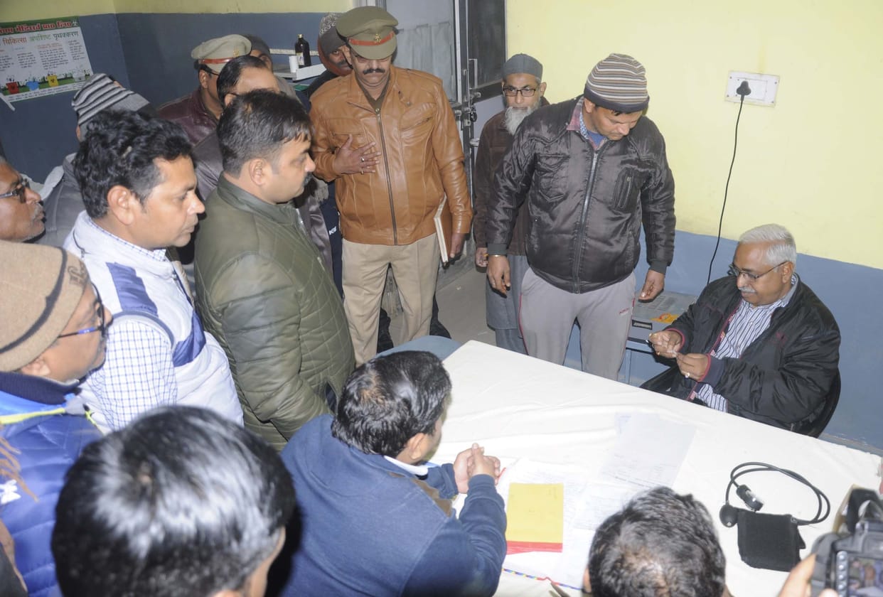 Uproar in the hospital on the death of the teenager, employees escaped from the emergency