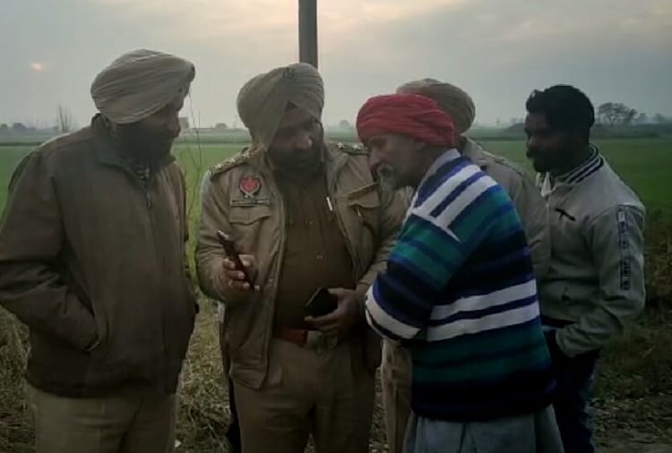 Robbers shot the man for opposing the loot in Batala