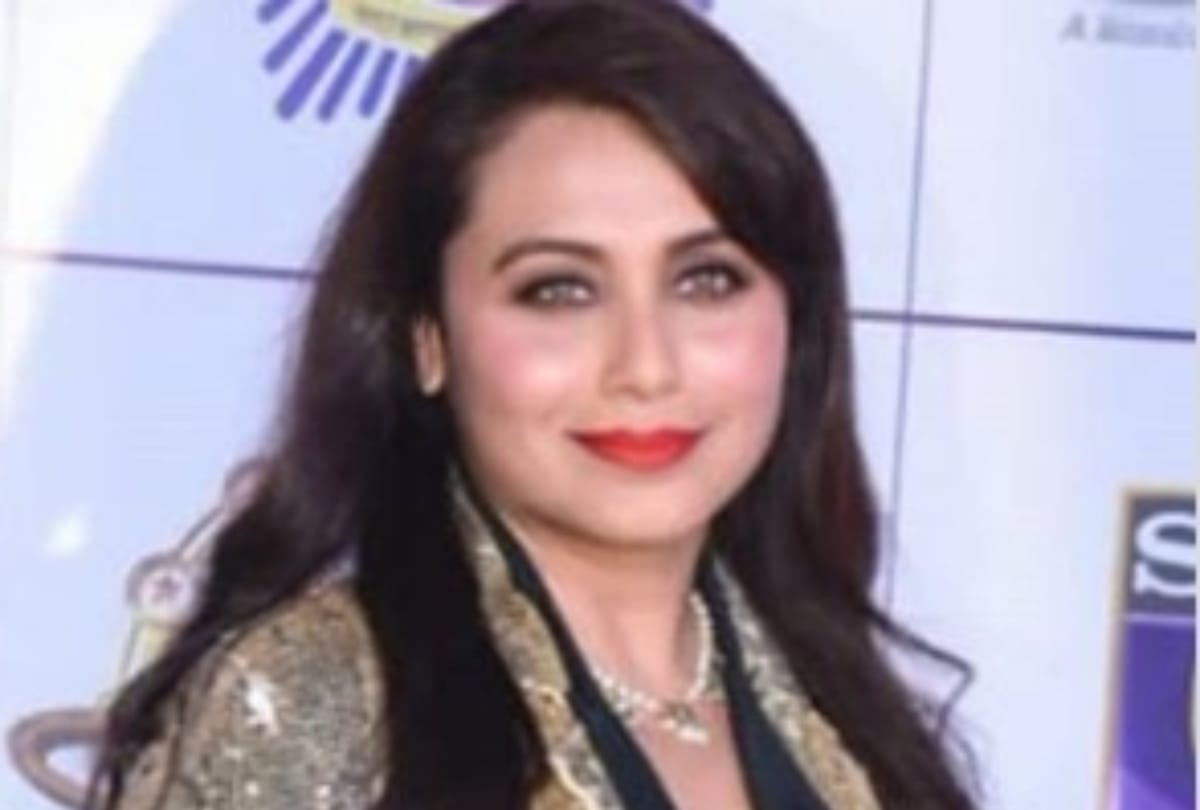 umang 2020 Rani mukerji get troll for golden pant suit