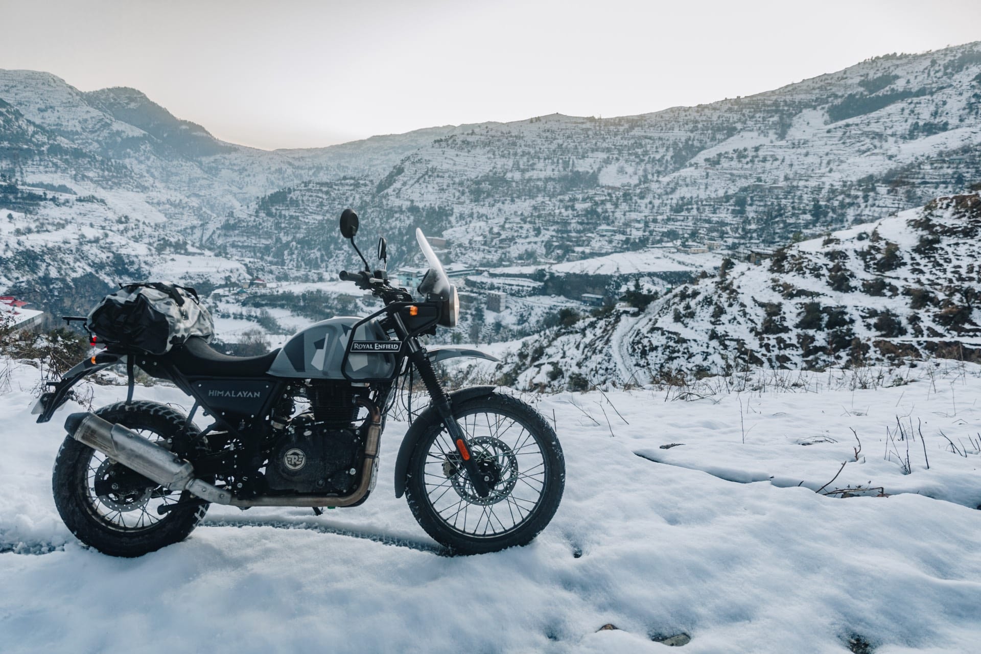 Royal Enfield Himalayan 2020 launched with BS6 Engine, Know Price, colors and specifications