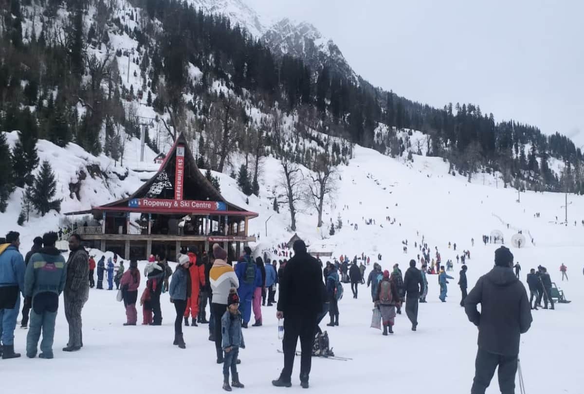 Manali buzzes with tourist, crowds thronged in Solang Nala