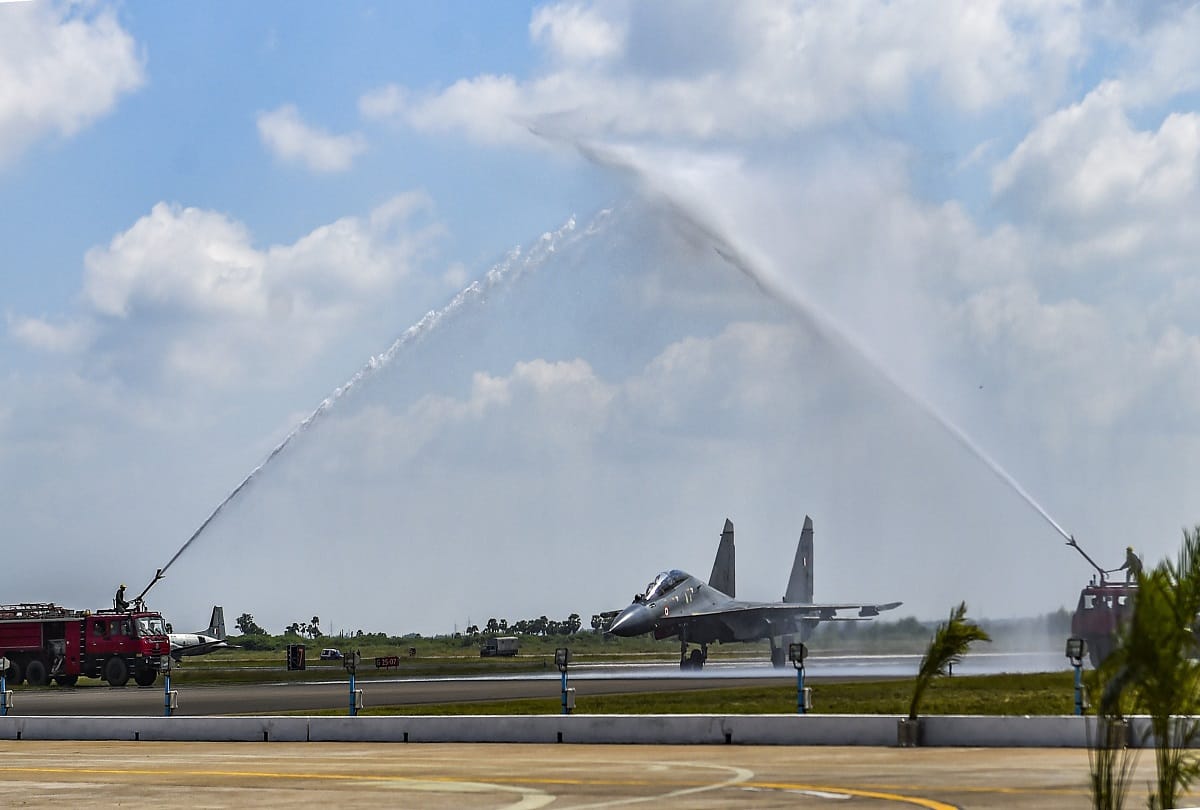 Sukhoi 30 MKI fighter aircraft squadron Induction at Thanjavur air base, See Pictures