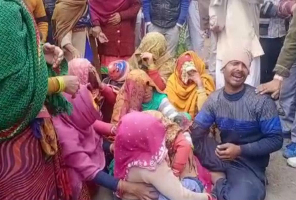 ten year old child death by crushing private bus in mathura