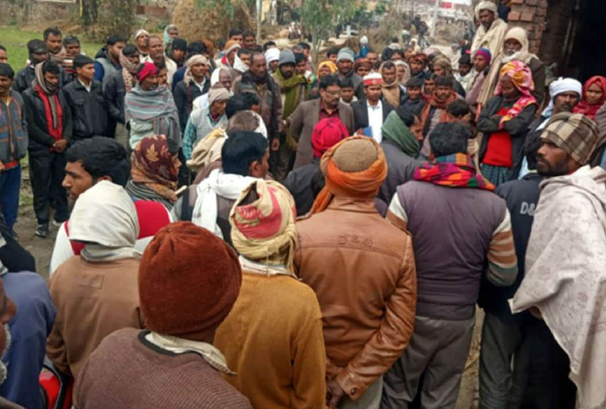 Youngman Shot Dead Family Refused For Funeral Kasganj News