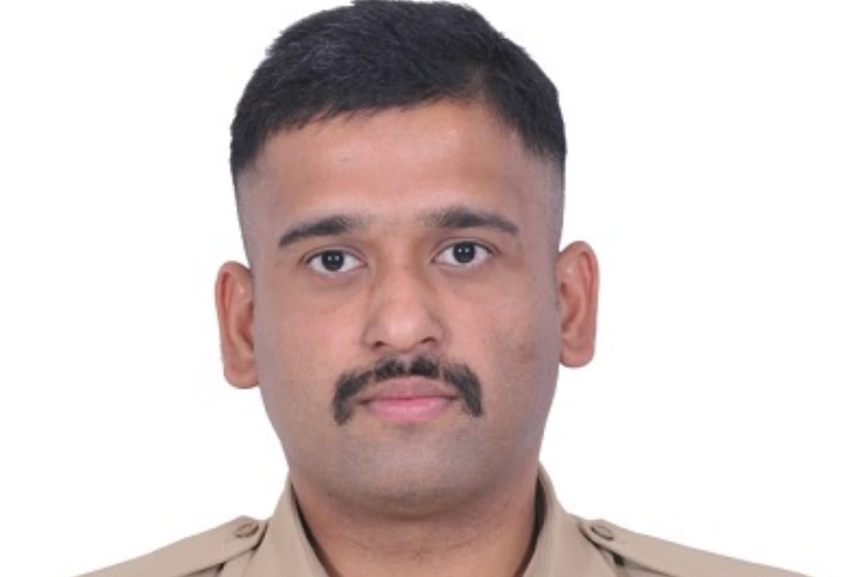 All about IPS couple vrinda shukla ankur agrawal in noida wife senior thanks to commissioner system