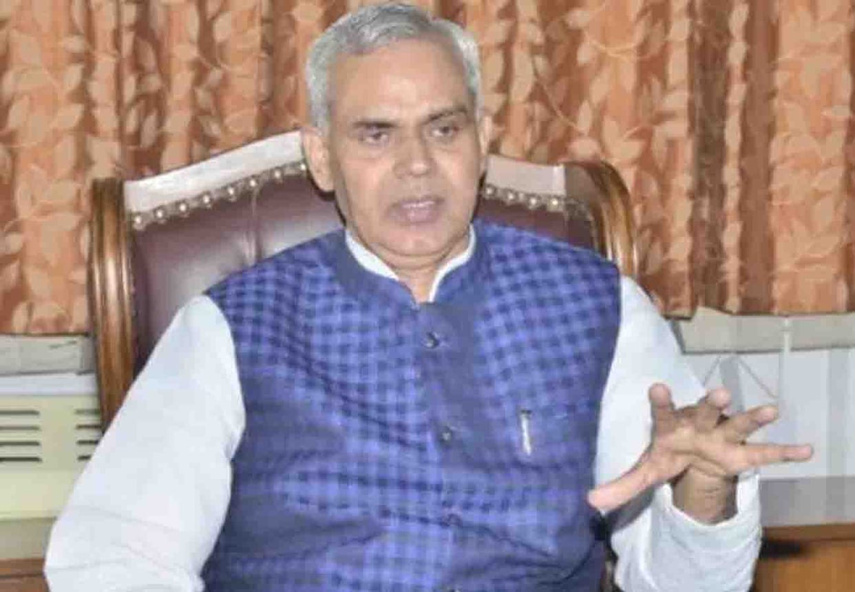 governor of gujarat reached kanpur to see zero budget agriculture