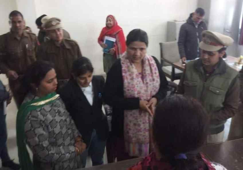Women Commission Chairperson Daira of Police Station, Pabji Khilati, Delhi, Five Police Personnel