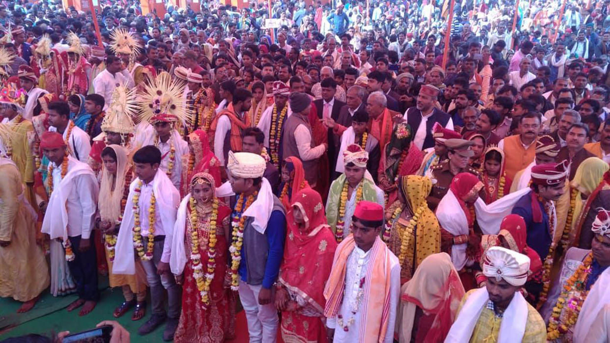 Marriage of 190 couples in a single pandal