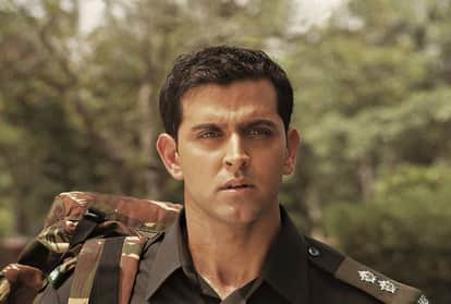 sixth class students teach actor Hrithik Roshan life in chapter   named Greek God