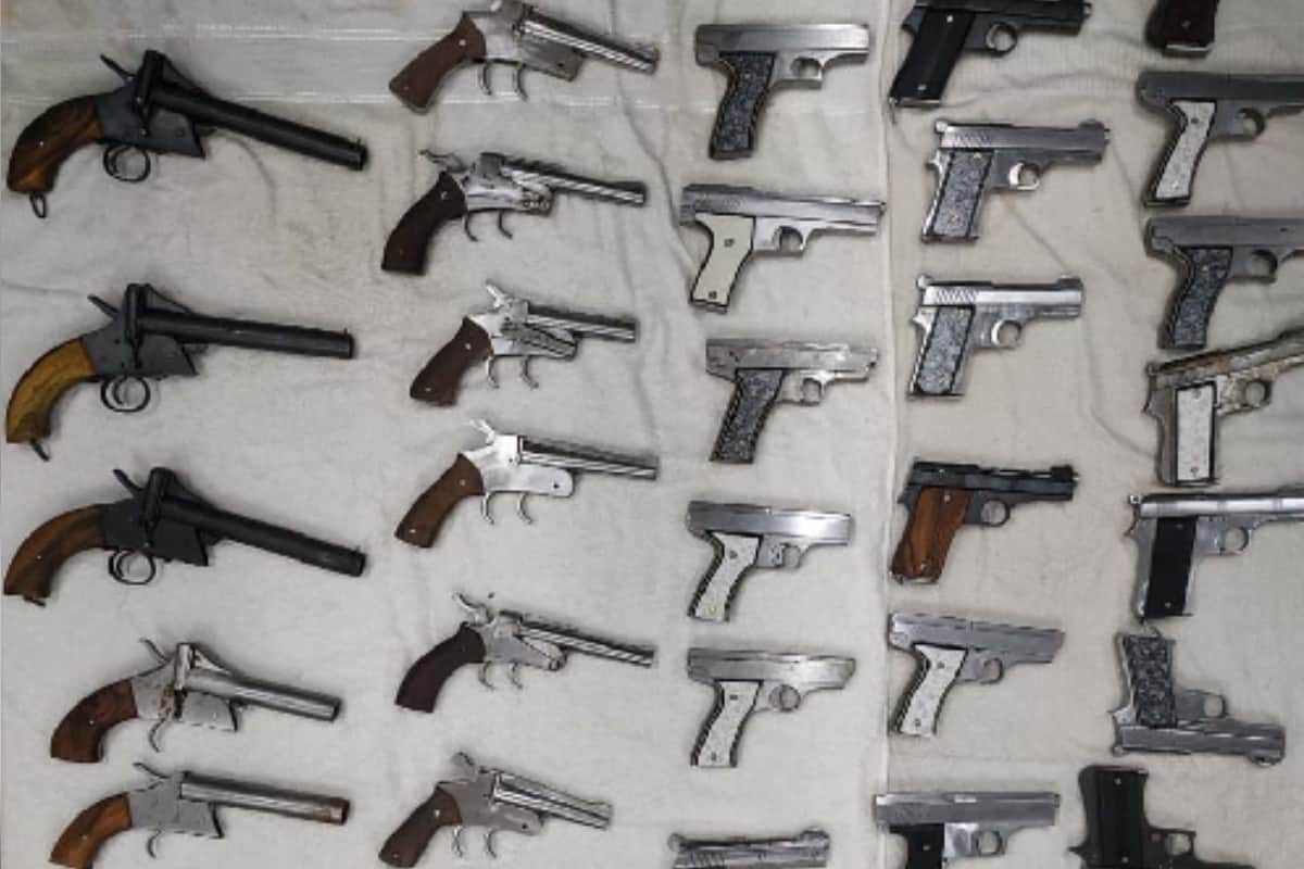 Delhi police busted illegal arms factory in Meerut and now ADG ordered officers to take action