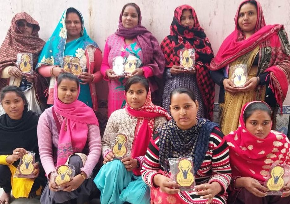 Betiya who donated blood for the army honored
