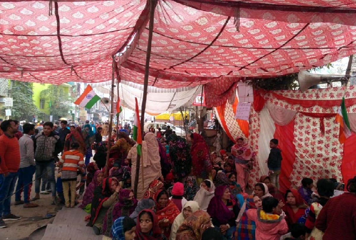 After Shaheen Bagh protesters built symbolic India Gate in Khureji