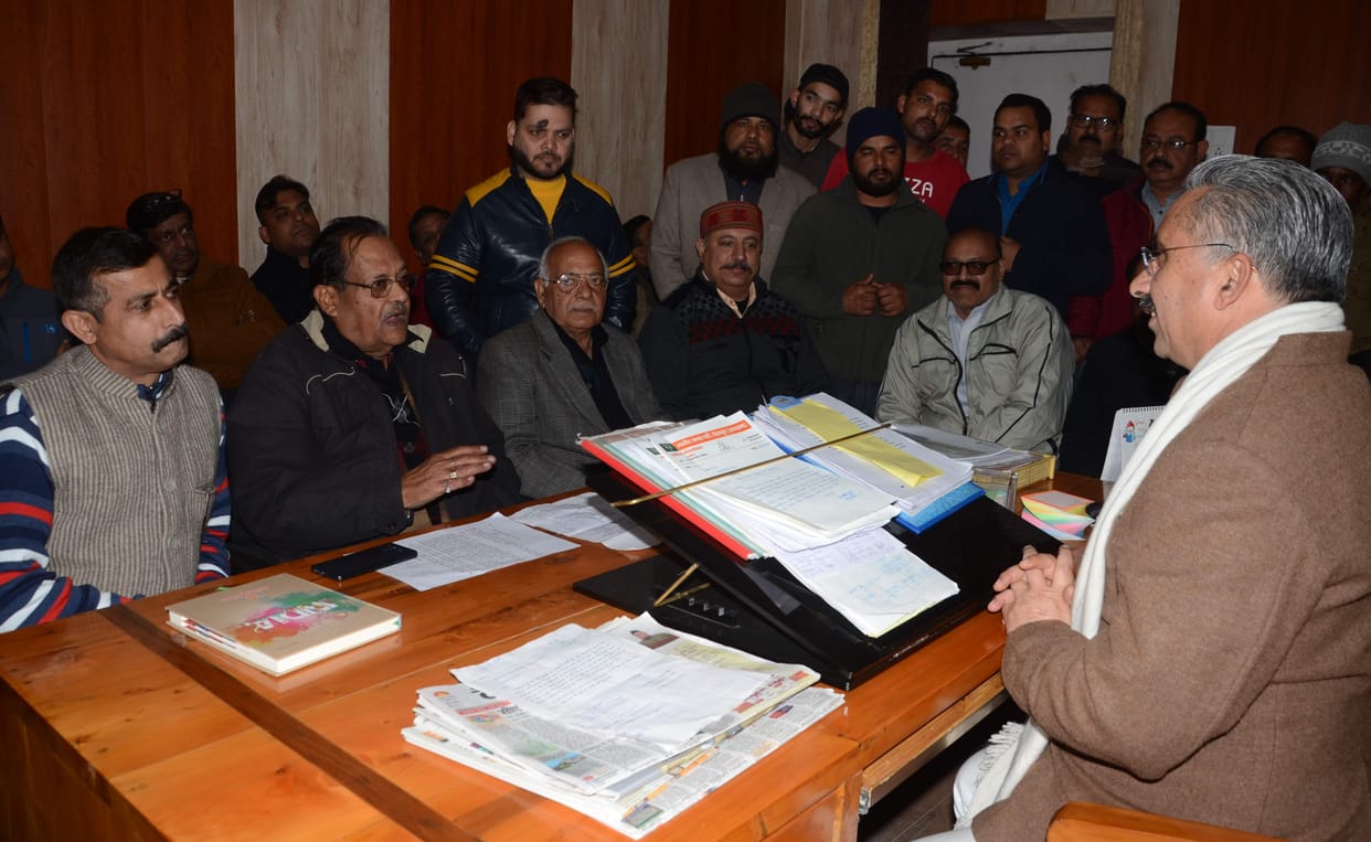 Merchants angry over corporation's license fees