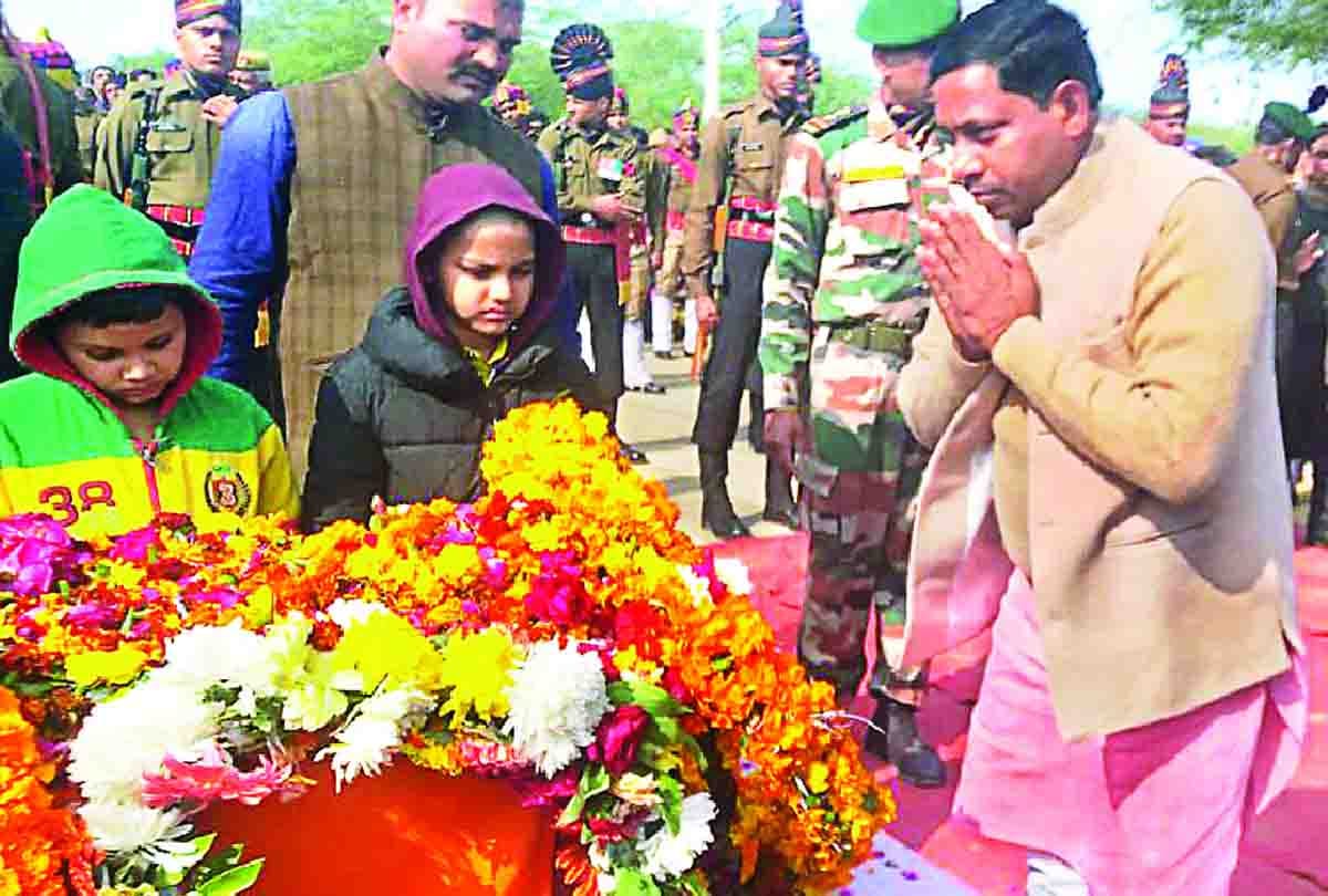 Etawah's son was martyr during the indian army exercise