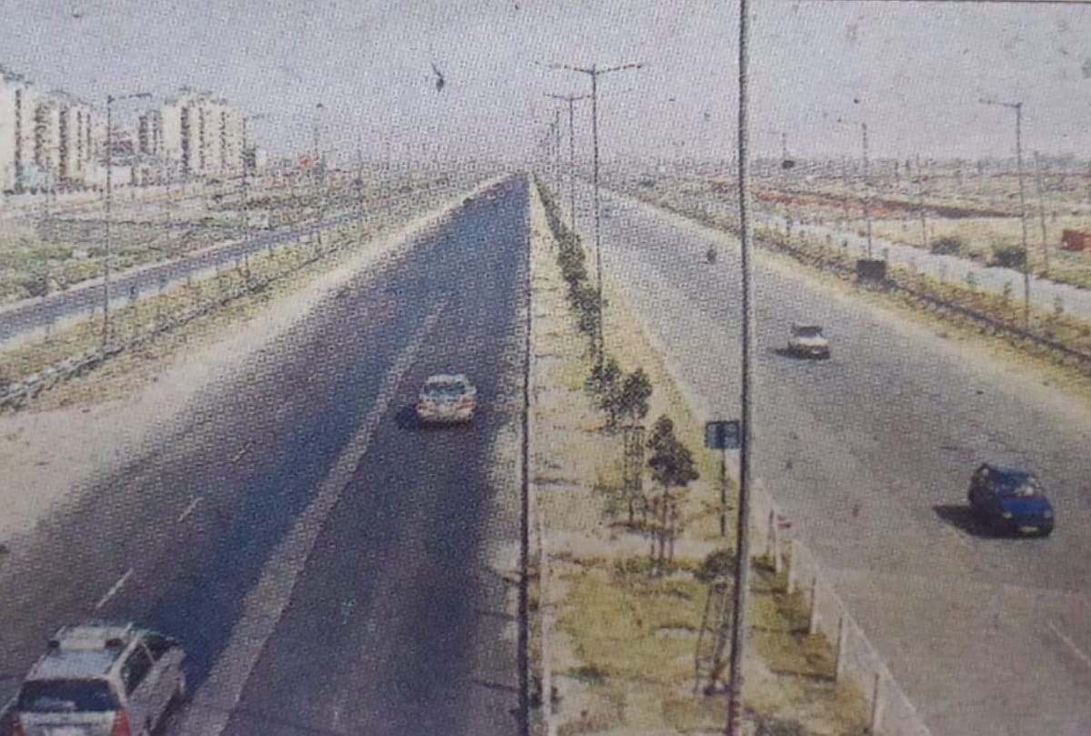 28 roads broken in soil of expressway at Gorakhpur