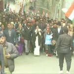 रैली का नेतृत्व करतीं ममता बनर्जी
