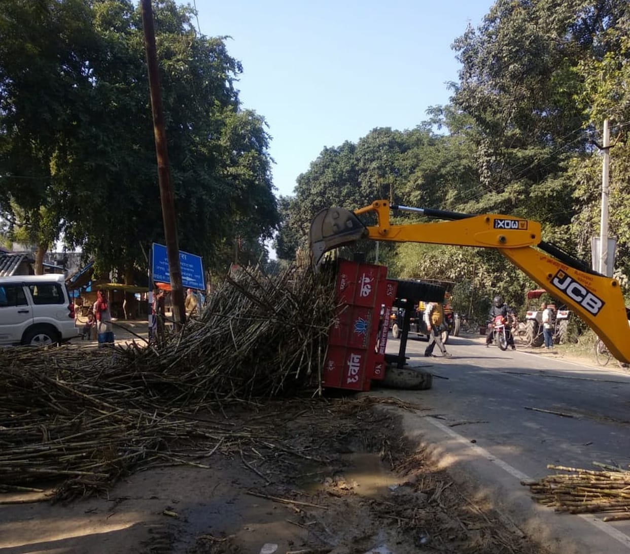 Accident with overload Tractor