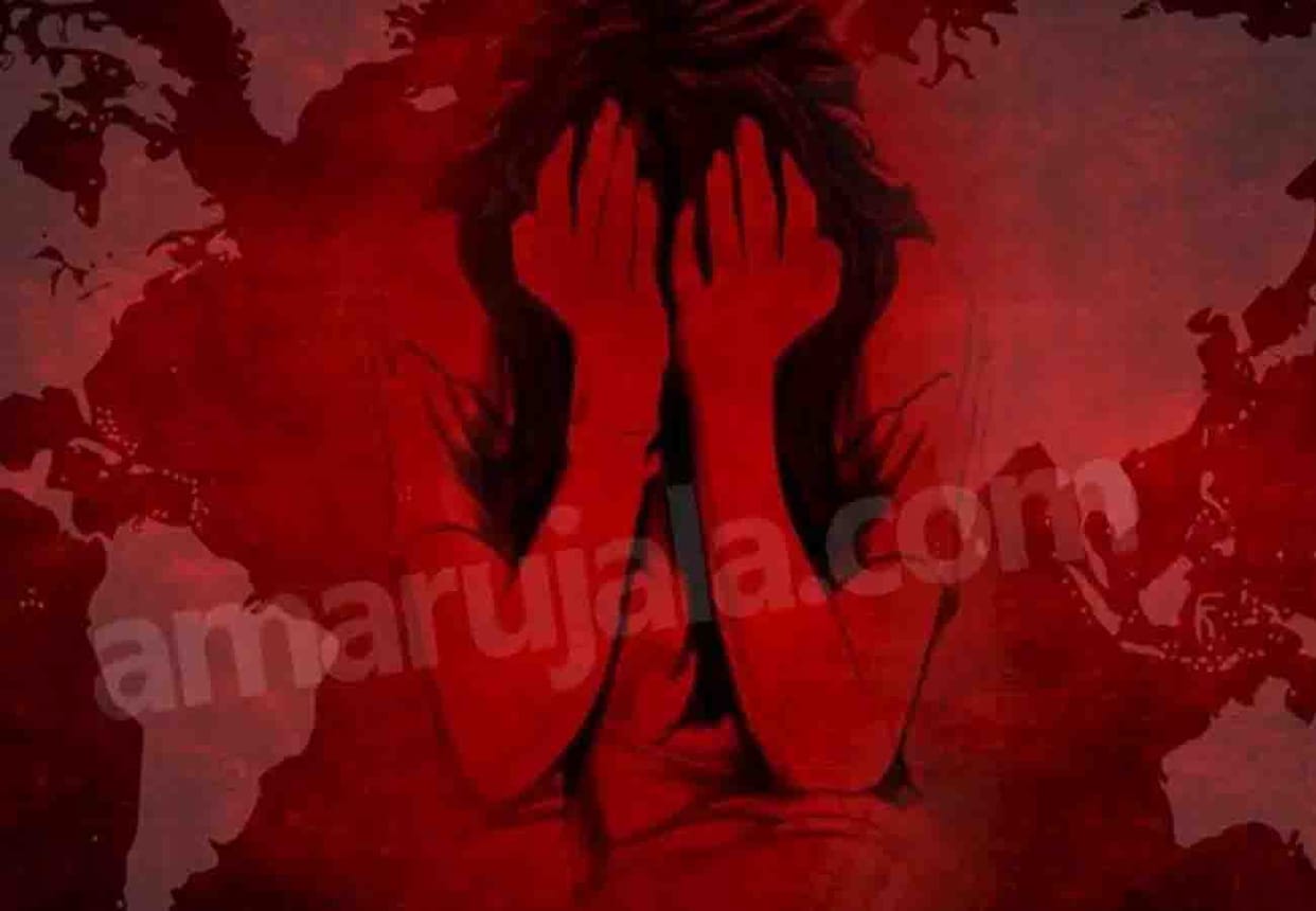 thrown heated oil on bjp mahila jiladhyaksha in kanpur