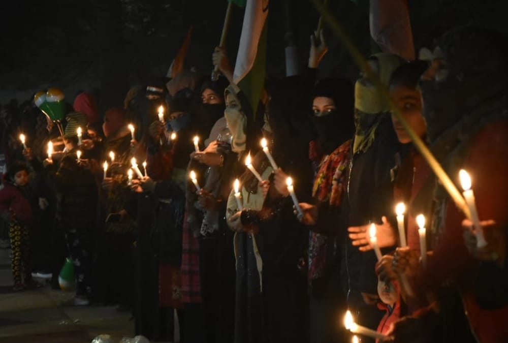 Pics of protest near Ghanta Ghar in Lucknow.