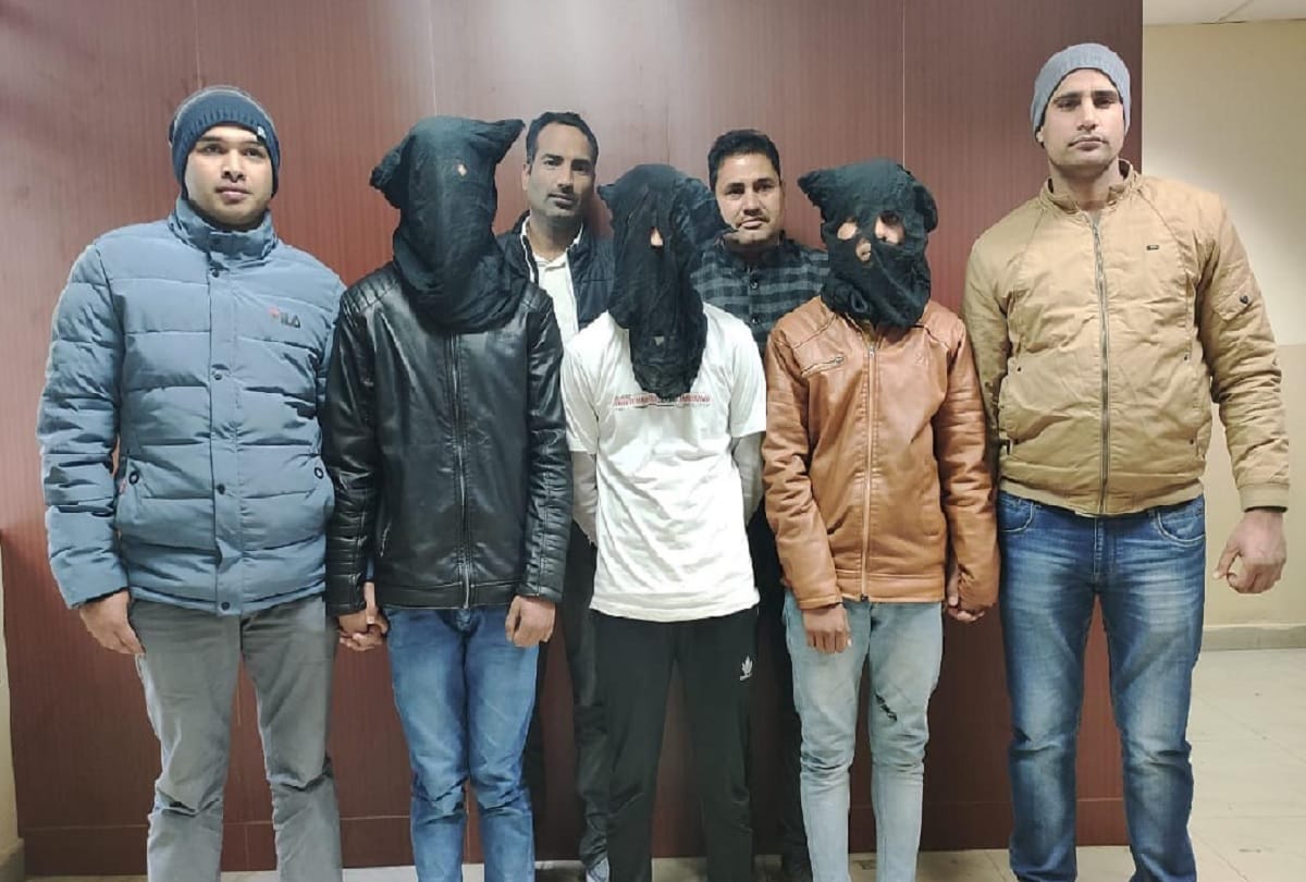 Three arrested thugs arrested over mail hacking
