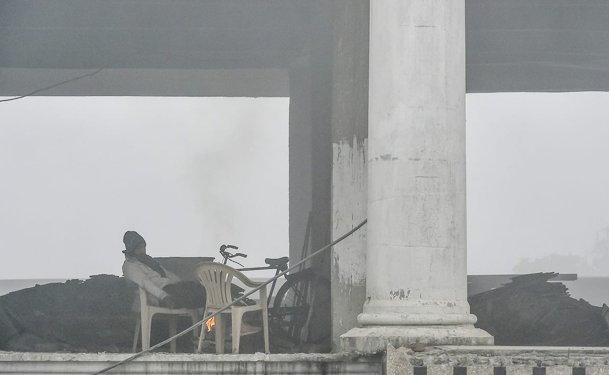Heavy fog in Delhi-NCR, visibility very low