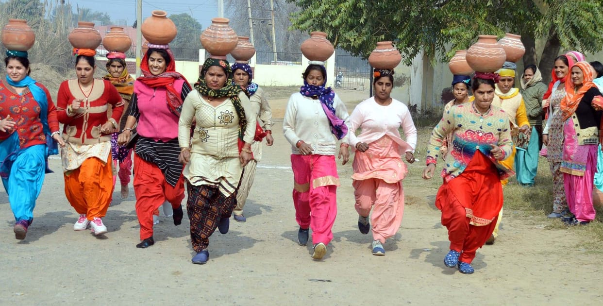 cycle race, competition, women