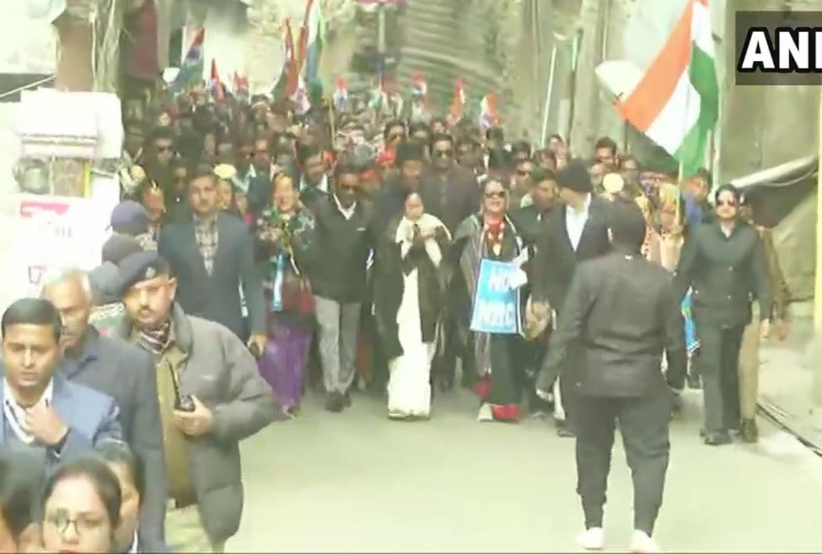 Mamata Banerjee leads anti CAA march in Darjeeling