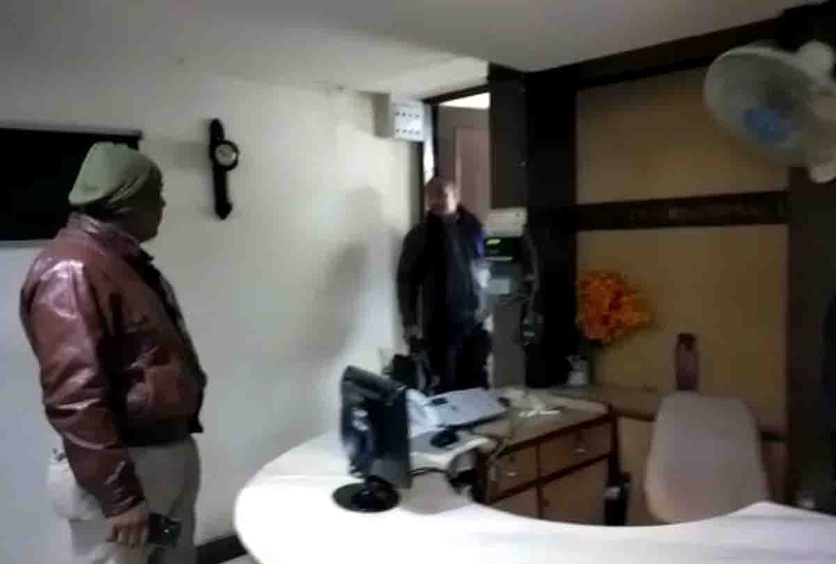CBI raids four locations of diamond trader Uday Desai in a Rs 3635-crore bank fraud case
