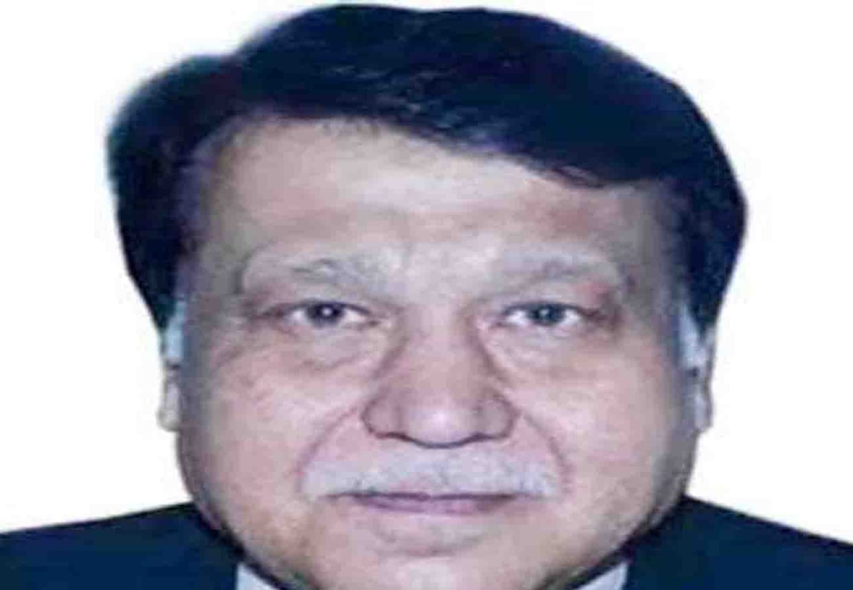 CBI officers took bribe from diamond businessman Uday Desai