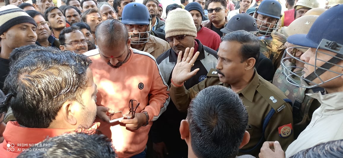 Teenager missing under suspicious circumstances, Bajrang Dal activists started fast unto death
