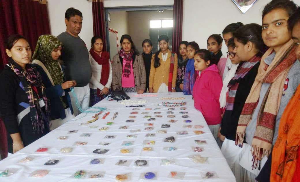 Training given in handmade jewelery workshop