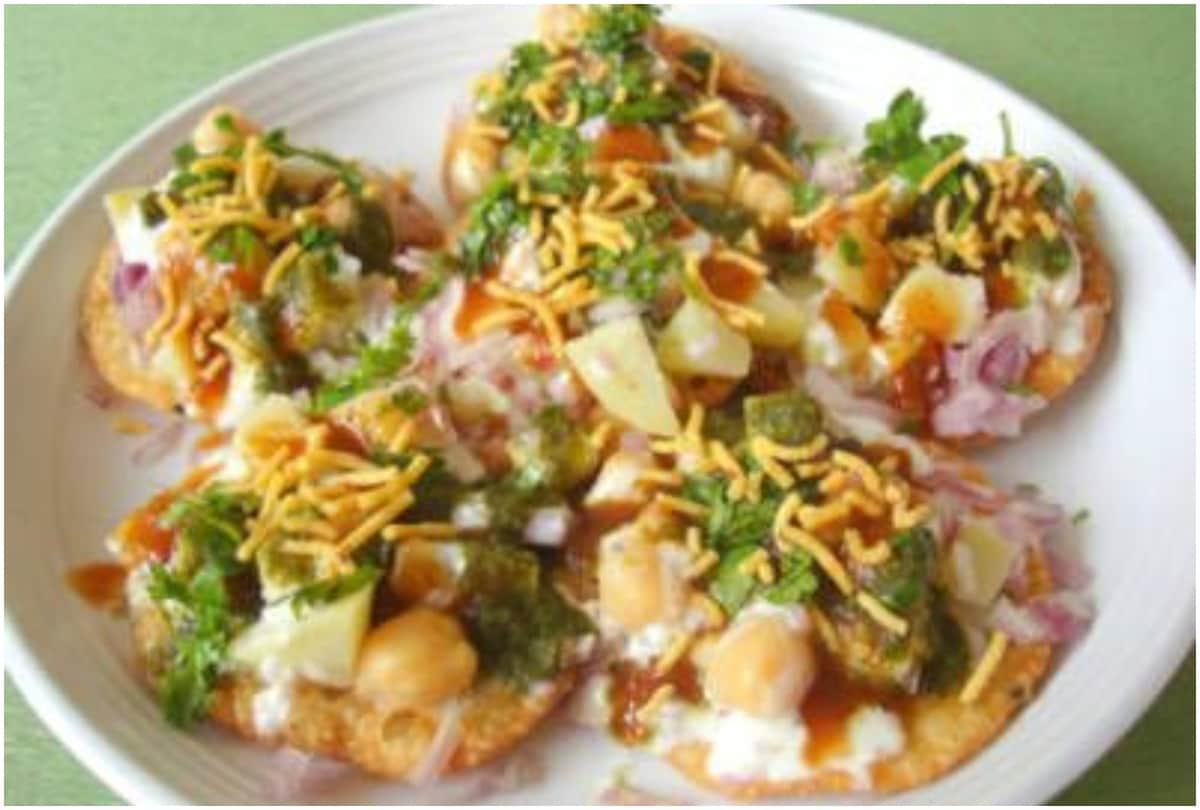 make banarasi tamatar chaat at home with this easy recipe