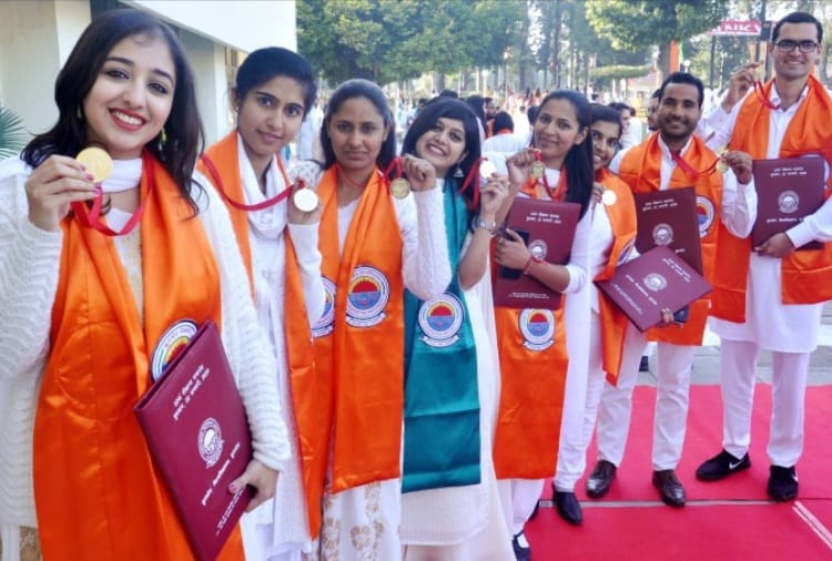 32th Convocation in Kurukshetra University, Seven girls Honoured by Gold Medal